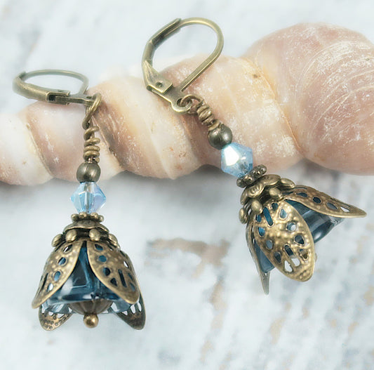 blaue vintage Ohrringe hängend, blau